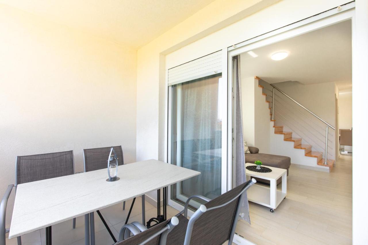 Apartments Augustinovic Baška Exterior foto